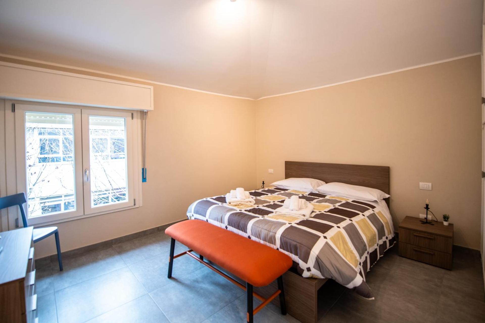 350 M Da Ospedale Maggiore L Parcheggio Prive L Guest house *
